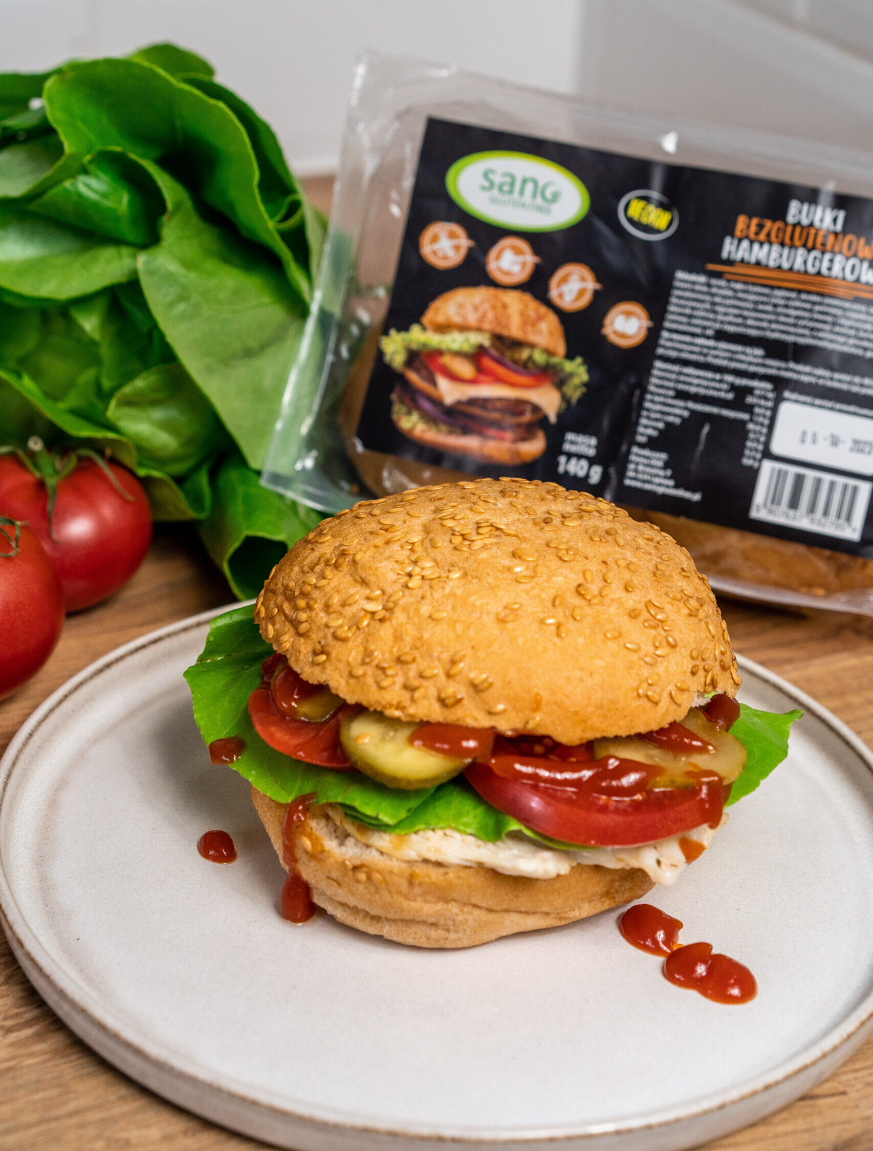 Read more about the article DOMOWE BURGERY Z FILETEM Z INDYKA I KOZIM SEREM
