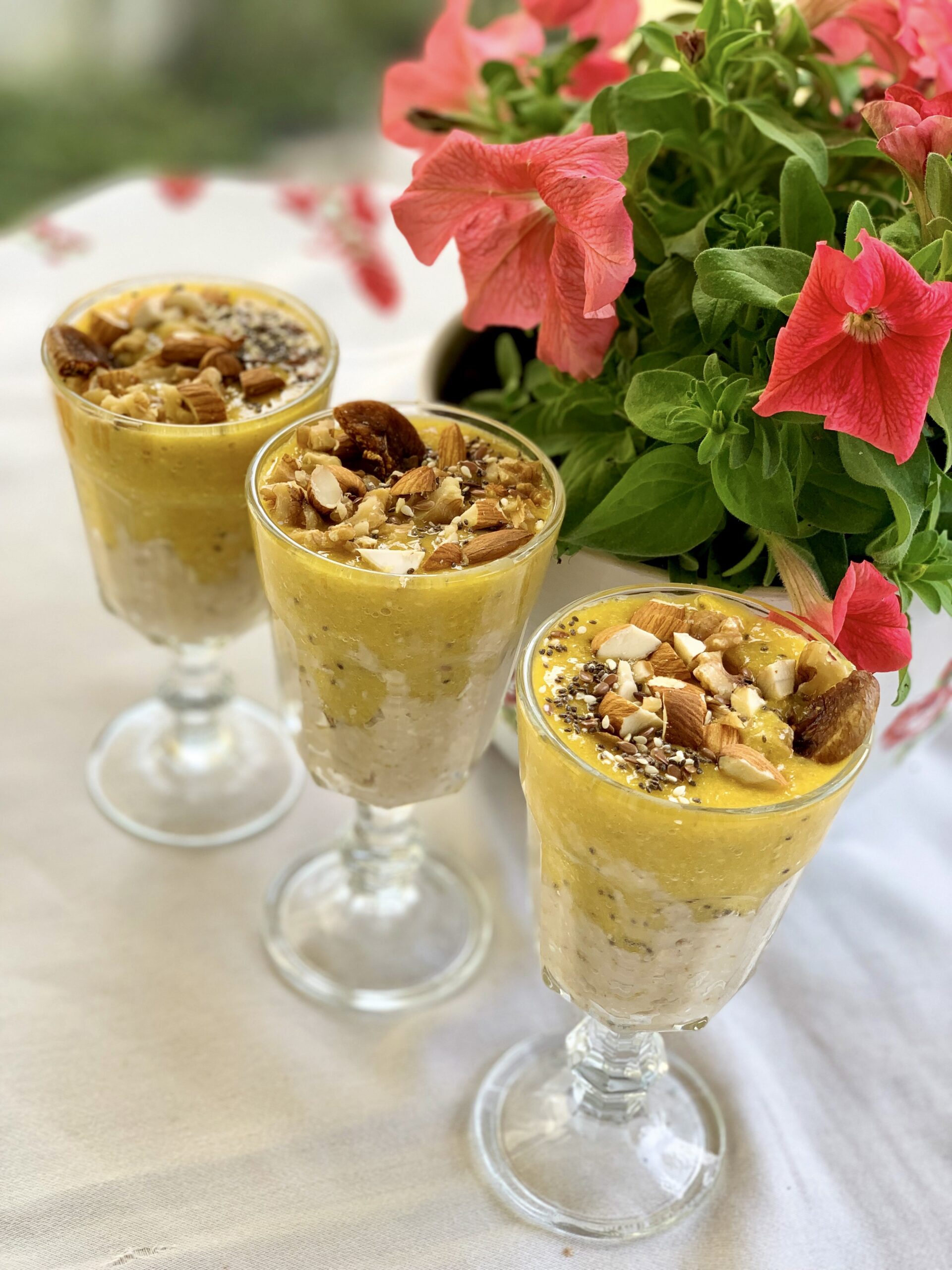 Read more about the article SŁONECZNE SMOOTHIE